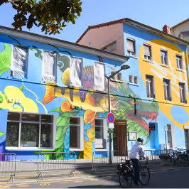 nouvelle fresque pour la bibliothèque de la Guillotière